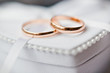 gold wedding rings