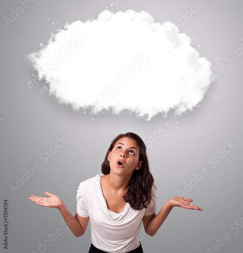 Photo: attractie woman looking abstract cloud copy space attractie woman looking abstract cloud copy space