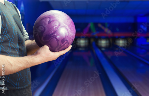 Photo: Man with bowling ball Man with bowling ball