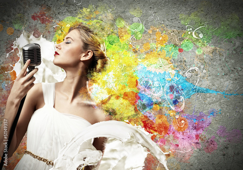 Photo: Female blonde singer Female blonde singer