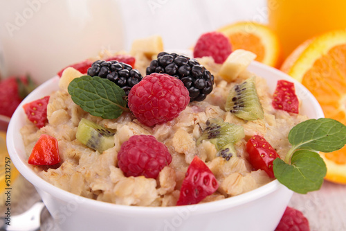 Photo: oatmeal and raspberries oatmeal and raspberries