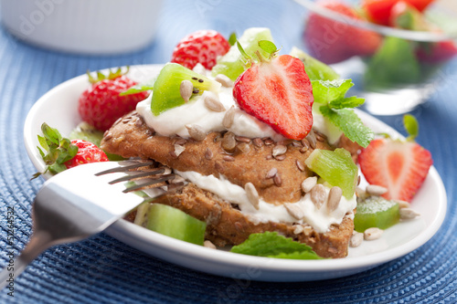Photo: bread with cottage cheese and berries bread with cottage cheese and berries