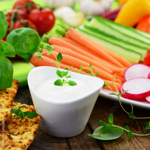Photo: Dip mit Gemüsesticks Dip mit Gemüsesticks