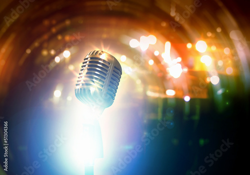 Illustration: Let's sing! Let's sing!
