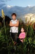 Niños en el sorgo