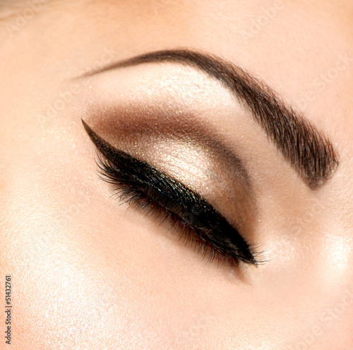 Photo: Beautiful Eyes Retro Style Make-up Beautiful Eyes Retro Style Make-up
