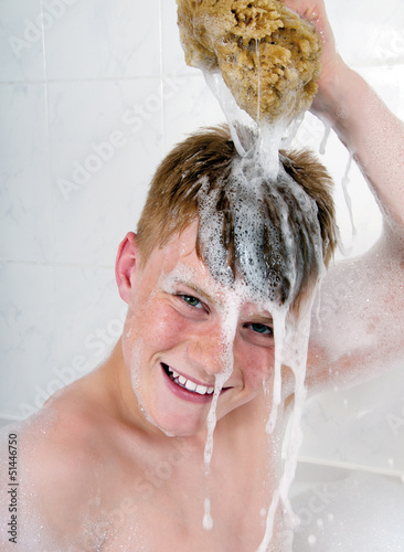 Photo: Kind in der Badewanne Kind in der Badewanne