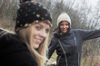 Foto: two girls outdoor two girls outdoor