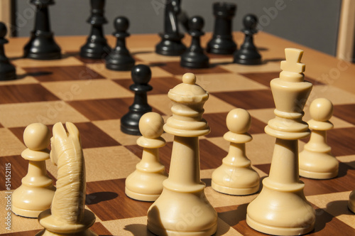 Photo: Schachfiguren auf dem Schabrett Schachfiguren auf dem Schabrett