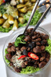 Foto: Cold vegetable dishes on a buffet table Cold vegetable dishes on a buffet table