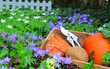 canvas print picture - gartenarbeit im frühling