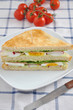 Sandwich mit Ei und Tomaten