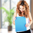 Foto: Teenager mit Mappe Teenager mit Mappe