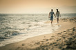 canvas print picture - passeggiata sulla spiaggia