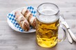 Bier und Laugenstangen