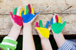 bunte kinderhände