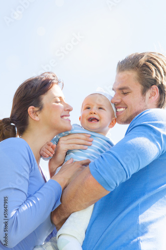 Photo: glückliche familie glückliche familie