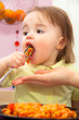 Baby beim Essen