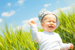 kind im feld