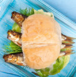 Fischbrötchen mit Sprotten und Salat