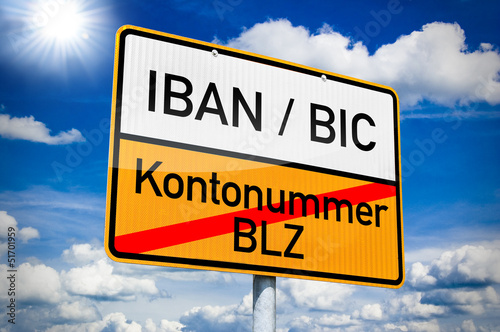 Photo: Ortseingangsschild mit IBAN/BIC und BLZ Ortseingangsschild mit IBAN/BIC und BLZ