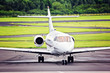 Learjet auf dem Flughafenvorfeld