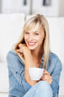 entspannung bei einer tasse kaffee