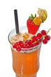 Orangen Cocktail mit Beeren