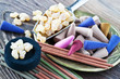 Photo: Weihrauch und Räucherstäbchen Weihrauch und Räucherstäbchen