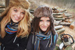 Foto: two girls and a chain saw two girls and a chain saw