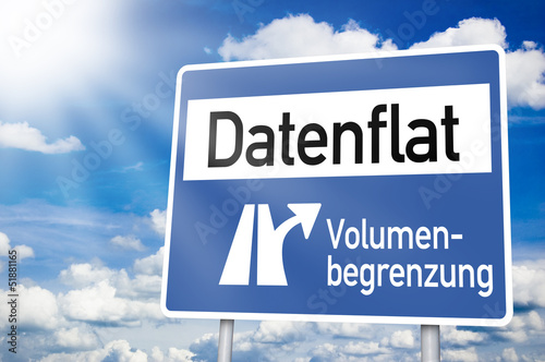 Photo: Wegweiser in Blau mit Datenflat Wegweiser in Blau mit Datenflat