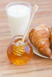 breakfast with honey and milk