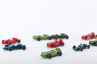 Foto: Viele bunte Rennwagen fahren ein Rennen Viele bunte Rennwagen fahren ein Rennen