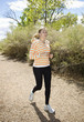 Foto: Female Runner jogging outdoors Female Runner jogging outdoors