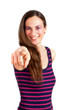Foto: ragazza sorridente che indica ragazza sorridente che indica