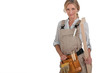 Foto: woman holding wooden frame woman holding wooden frame