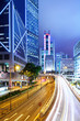 Foto: traffic in urban at night traffic in urban at night
