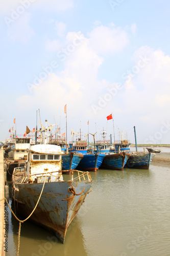 Photo: quay ships quay ships