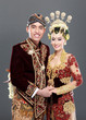 traditional java wedding couple
