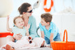 Foto: Mother and kids at luxury yacht Mother and kids at luxury yacht