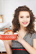 Foto: lovely housewife with meat lovely housewife with meat