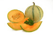 melon entier demi et  deux parts fond blanc 3