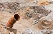 Altes KG-Rohr auf einer Strassenbaustelle