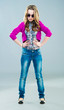 Foto: little fashion model in sunglasses little fashion model in sunglasses