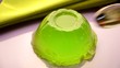 Postre de gelatina sabor manzana