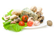Foto: vegetables, cheese, eggs and mushrooms on a white background vegetables, cheese, eggs and mushrooms on a white background