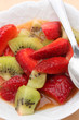 Photo : Coupe de fruits Frais - Fraises Kiwi Jus d'orange Coupe de fruits Frais - Fraises Kiwi Jus d'orange