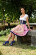 Foto: Brünette Frau im Dirndl Brünette Frau im Dirndl
