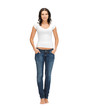Foto: woman in blank white t-shirt woman in blank white t-shirt