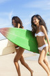 Foto: Beautiful Bikini Women Surfers & Surfboards At Beach Beautiful Bikini Women Surfers & Surfboards At Beach